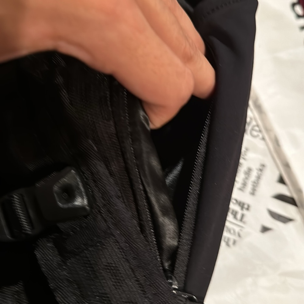 Lululemon backpack - Picture 5 of 6